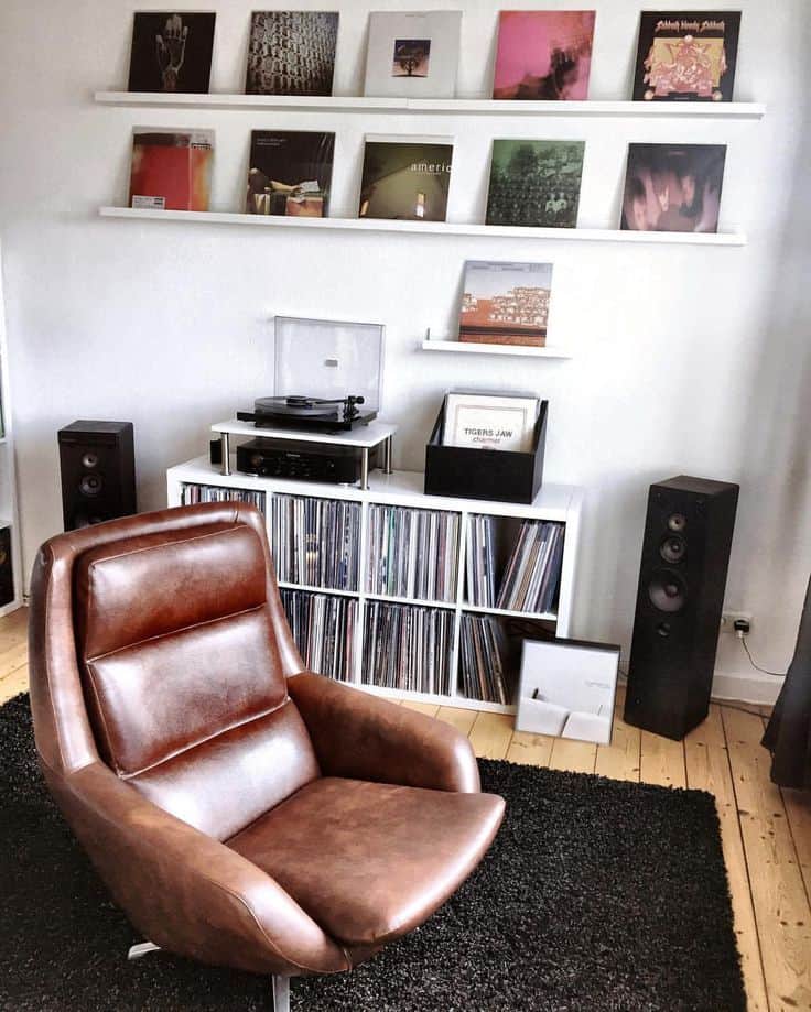Experience Vintage Vibes with a Record Player
