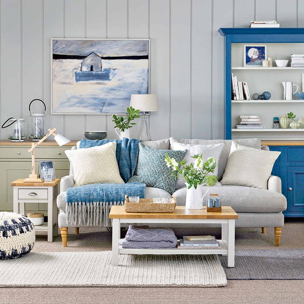 Ocean Vibes with Stylish Maritime Feel
