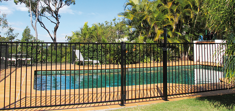 Shiny Aluminum Fence