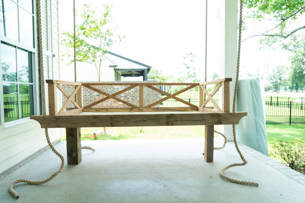 Tips for Tying the Ropes for Your Porch Swing Bed