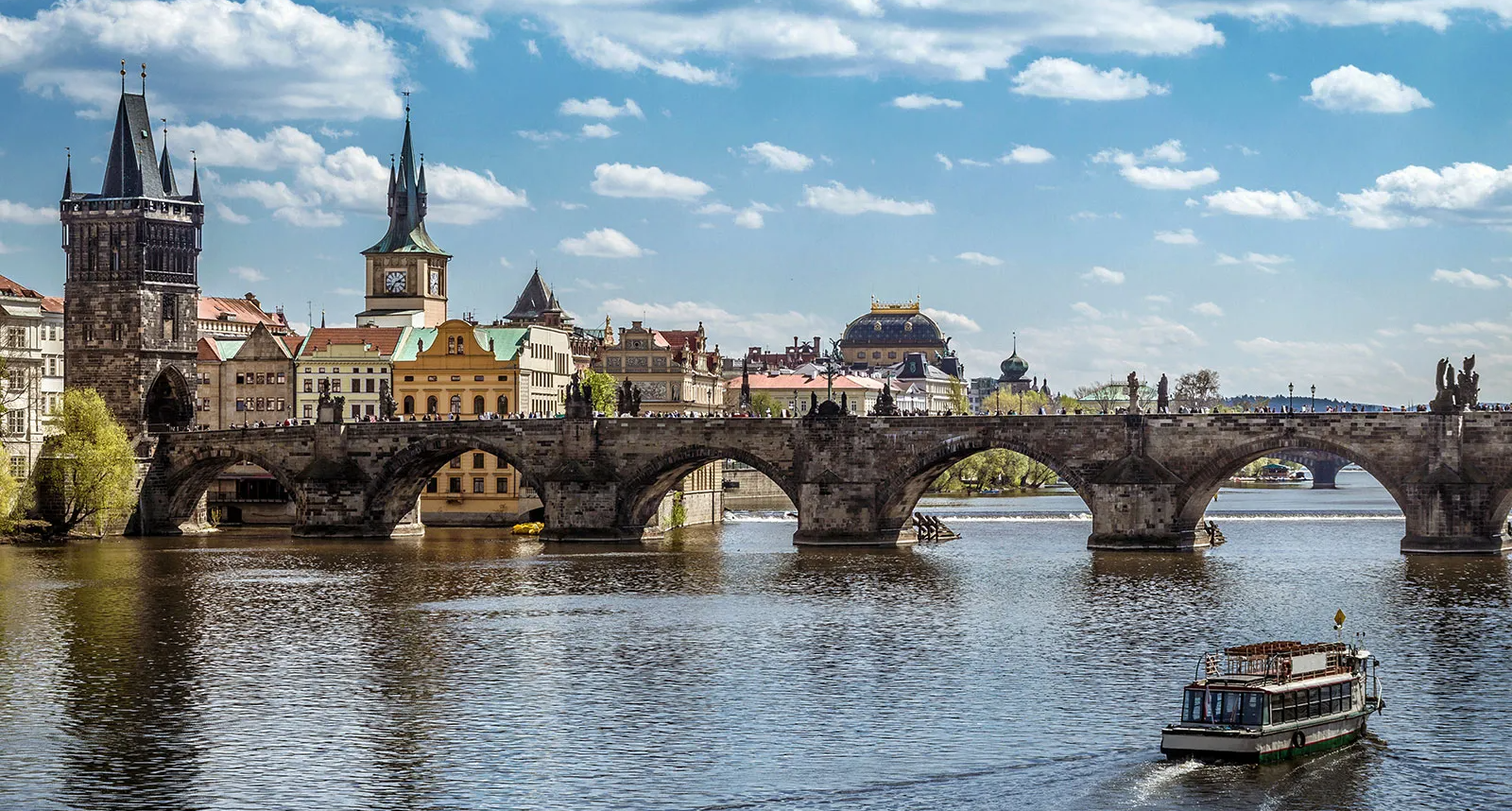 Charles_Bridge_Prague_Czech_Republic