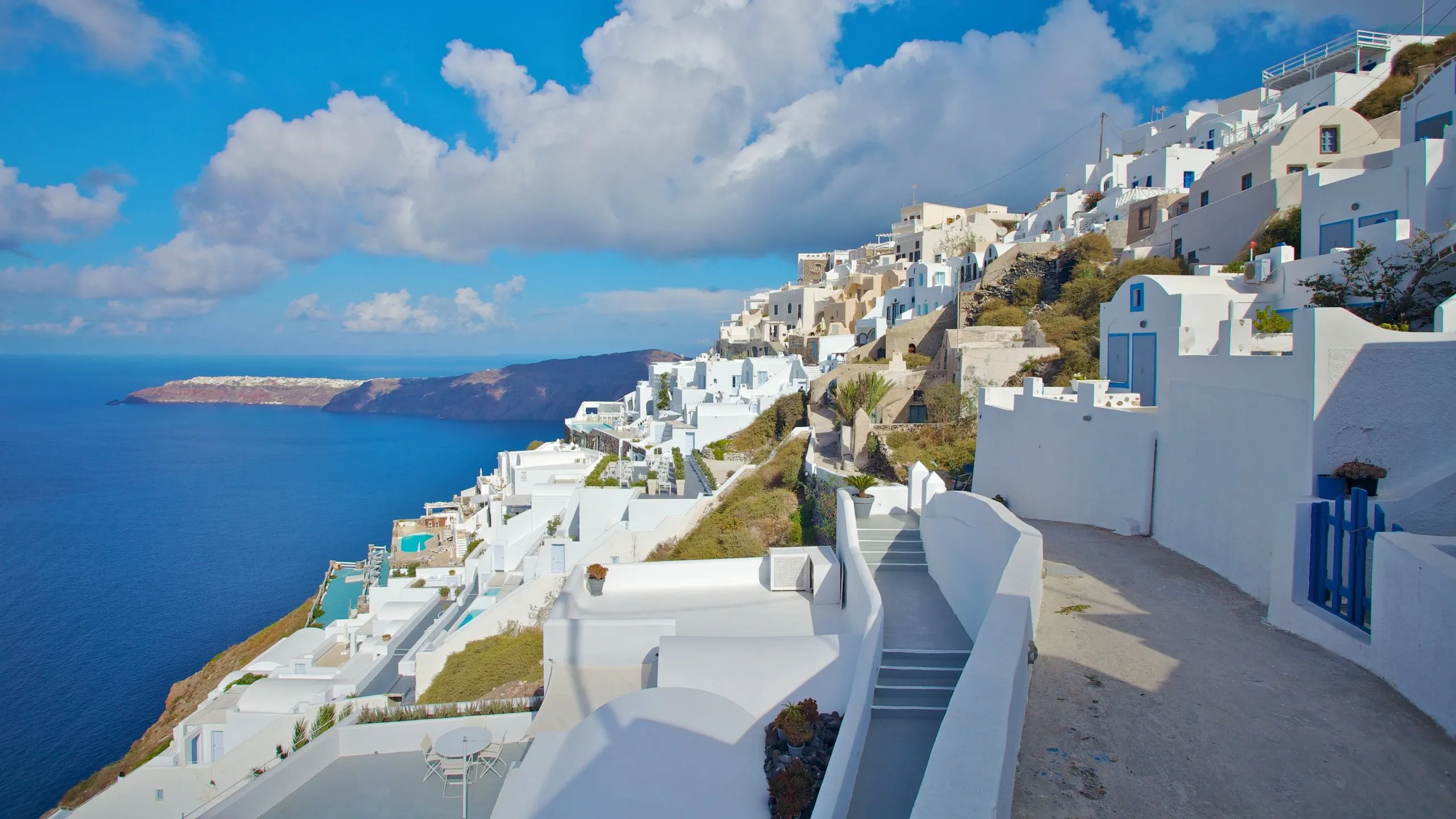 Fira_Santorini_Greece