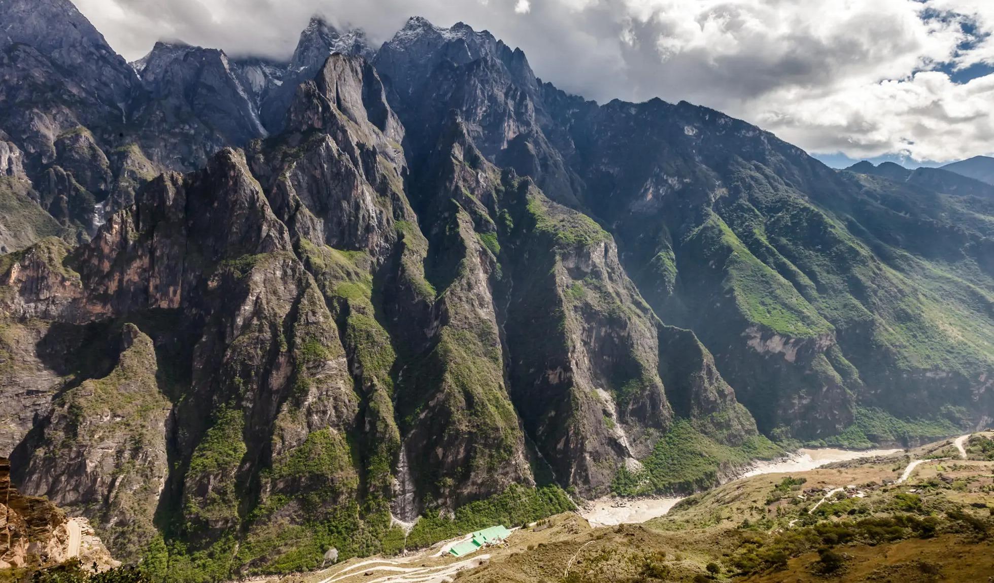 Tiger_Leaping_Gorge_China