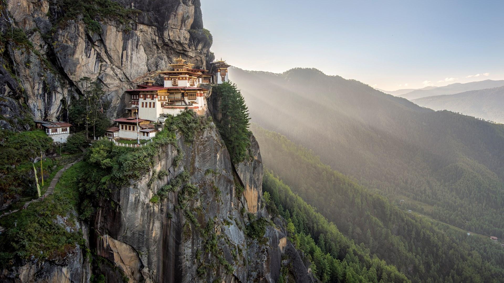 Tigers_Nest_Monastery_Paro_Bhutan