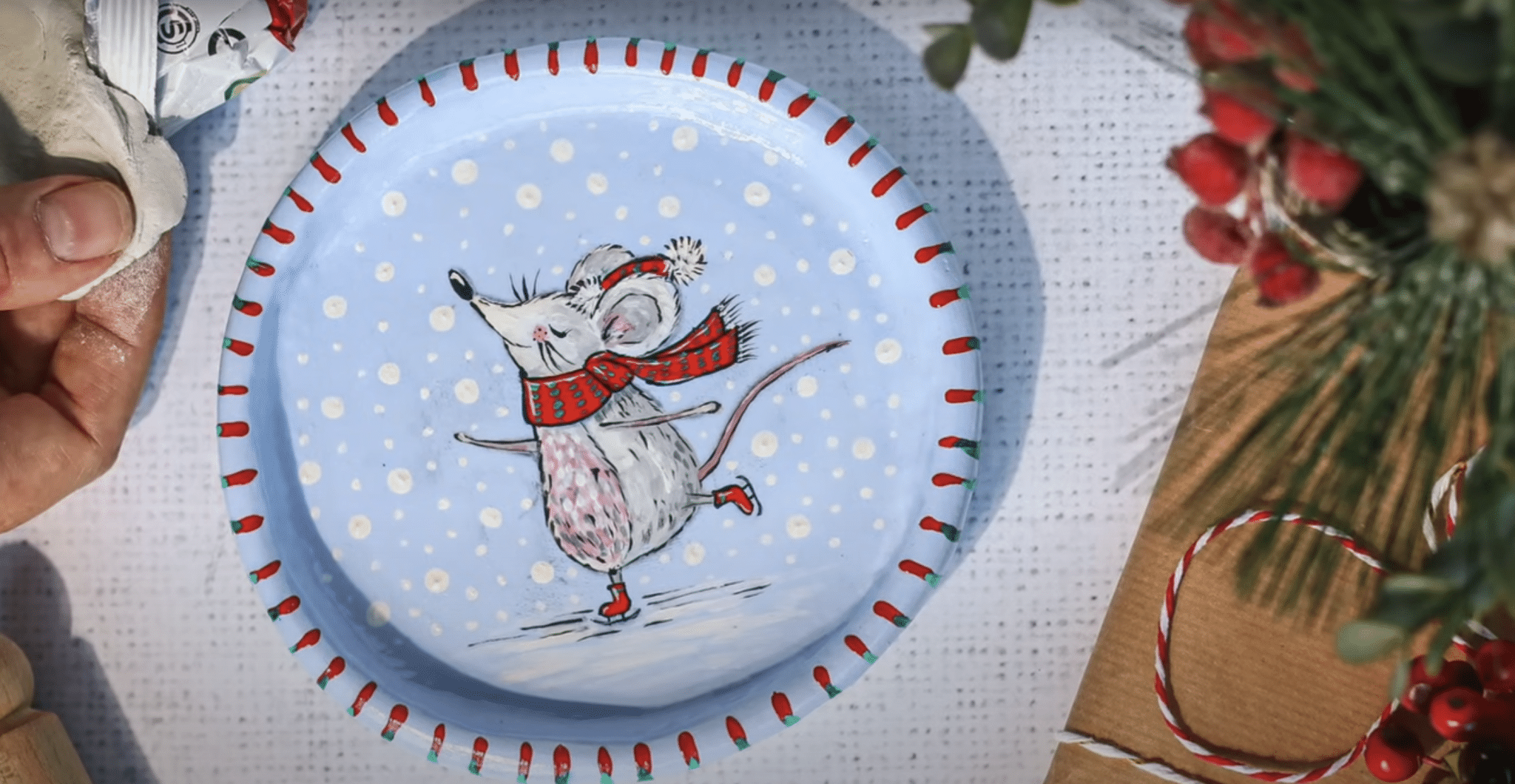 Illustrated_Christmas_Mouse_Dish