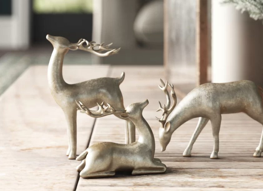 Reindeer_Christmas_Figurine