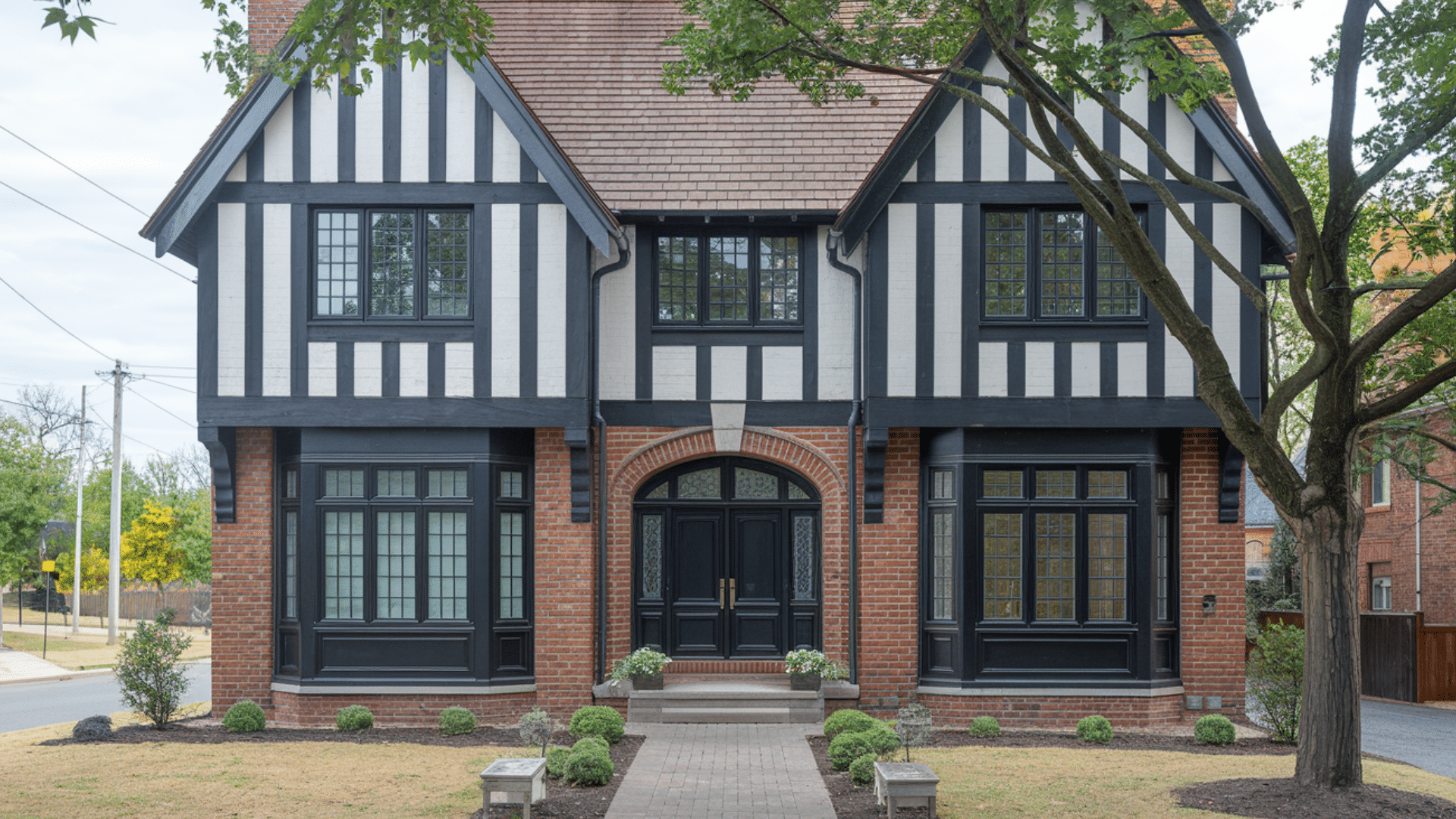 Modern_Tudor_with_Bold_Black_Trim