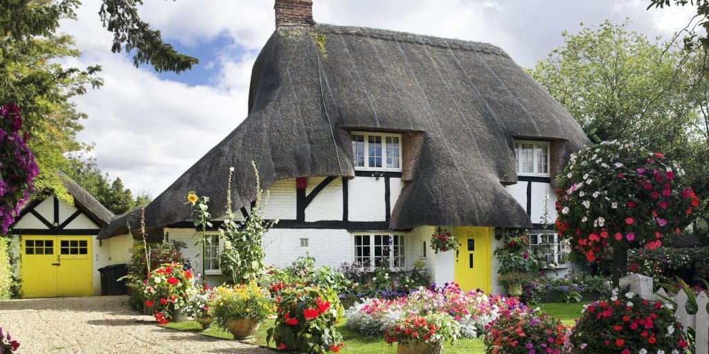 Beautiful cottage in the English countryside