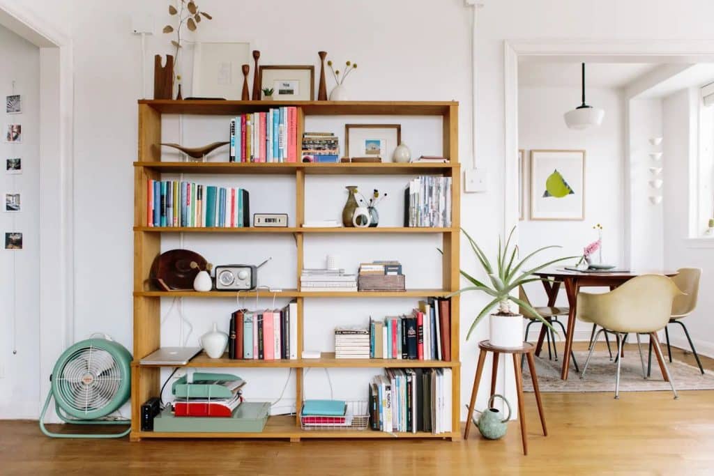 Decorating and Styling Your Bookshelves