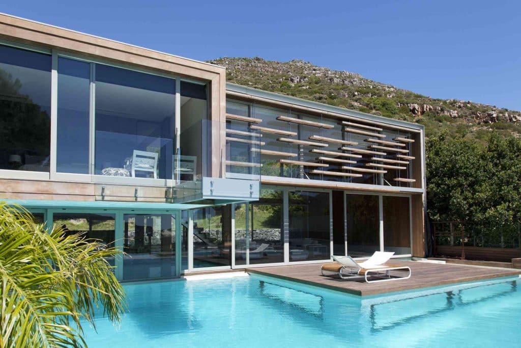 Modernist Pool Design