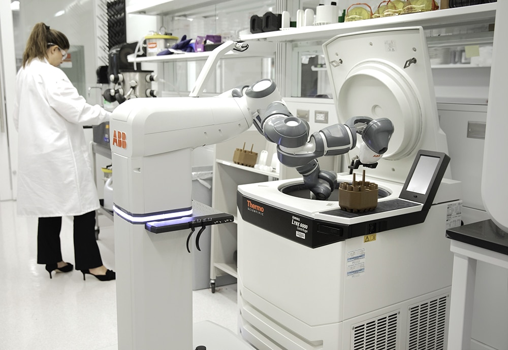 Laboratory Robots