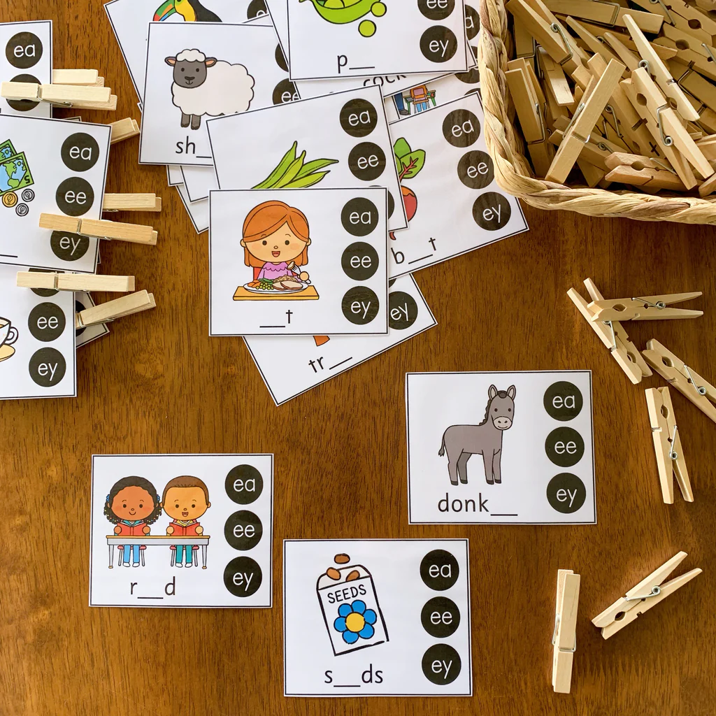 Digraph Clip Cards