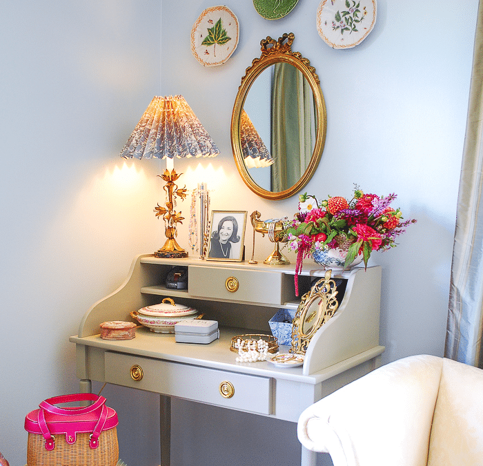 Vintage Vanity Sets