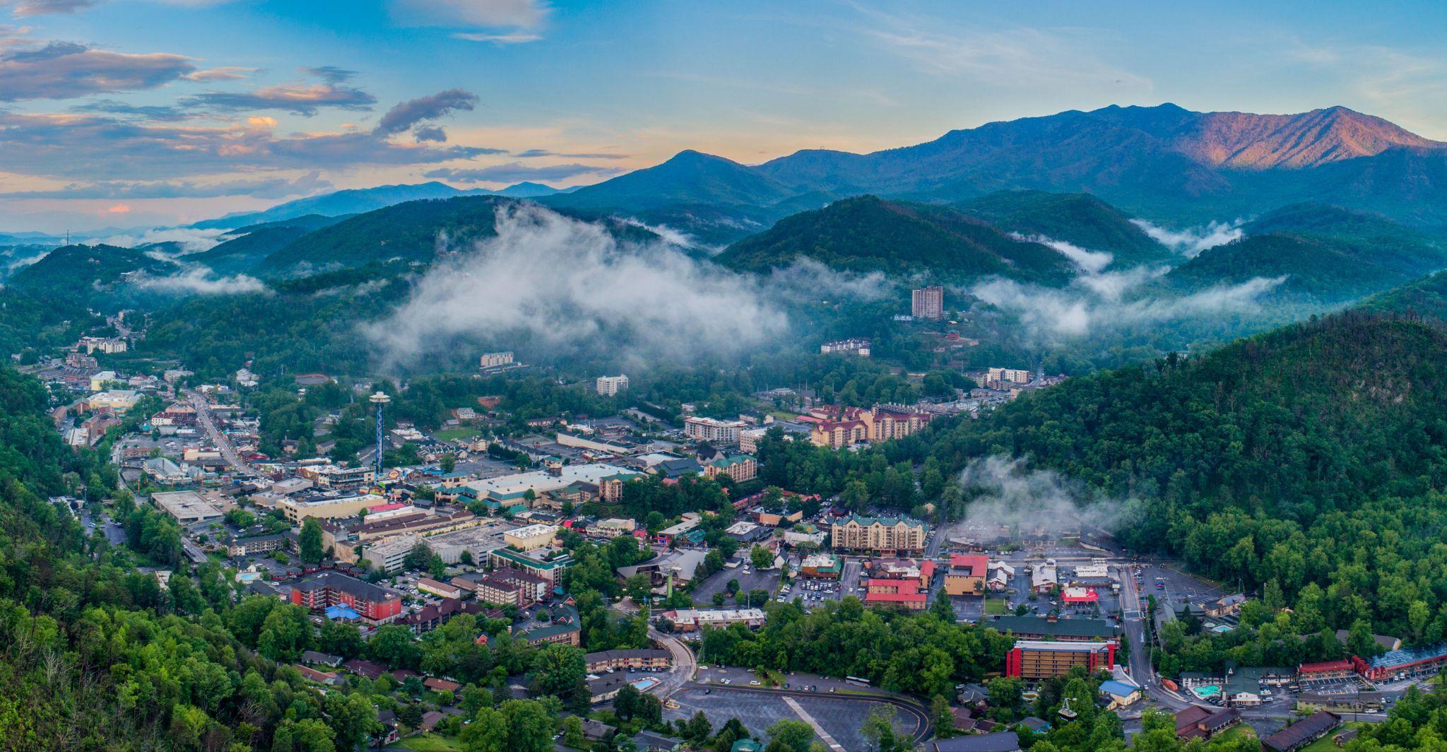 Why Tennessee's Smoky Mountains are a Dream Destination for Home Buyers