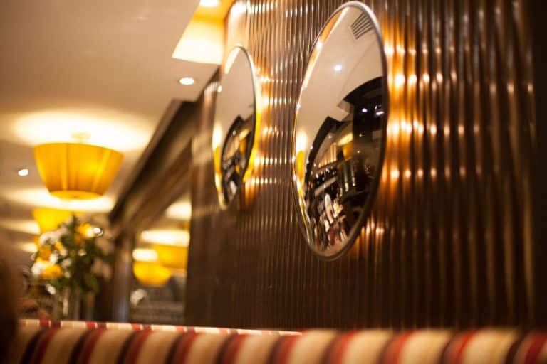 Stylish Home Décor Ideas Inspired by Vintage Casino Vibes