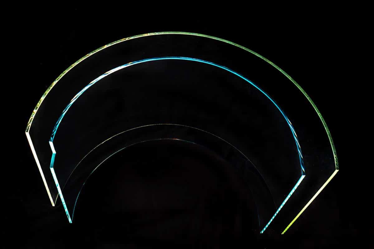 From Concept to Curve: The Process Behind Custom Curved Glass in Interiors