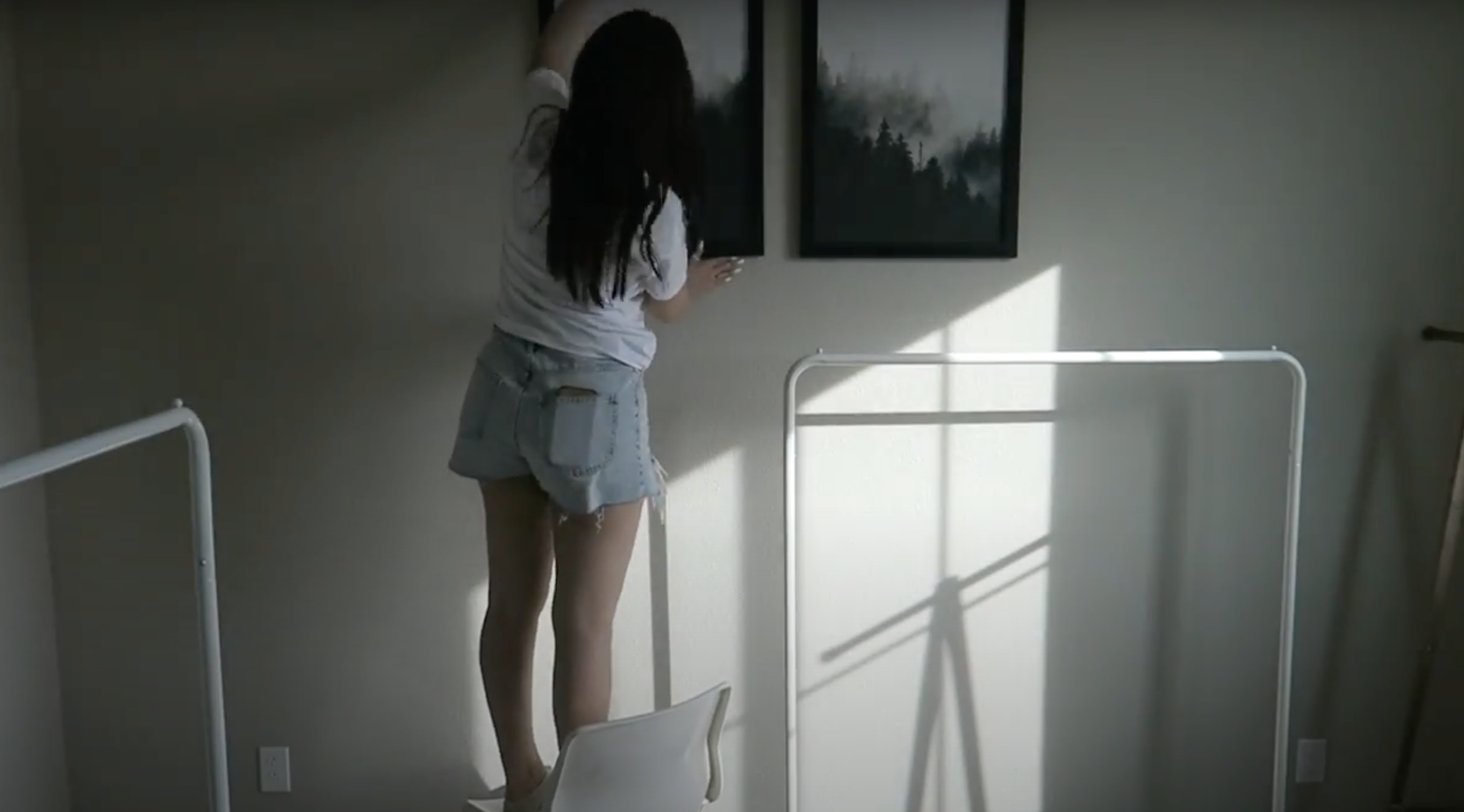 Step_5_Install_Wall_Art_and_Decor