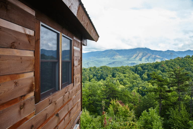 Top Reasons to Invest in Smoky Mountains Real Estate