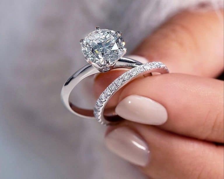 Planning to Buy Engagement Rings? Things to Know