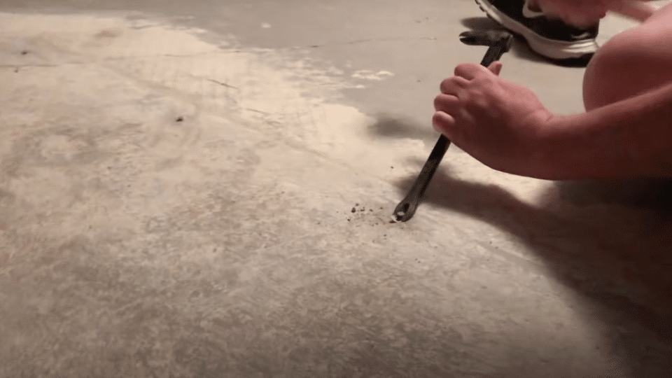 Step_3_Remove_Embedded_Nails_and_Hardware