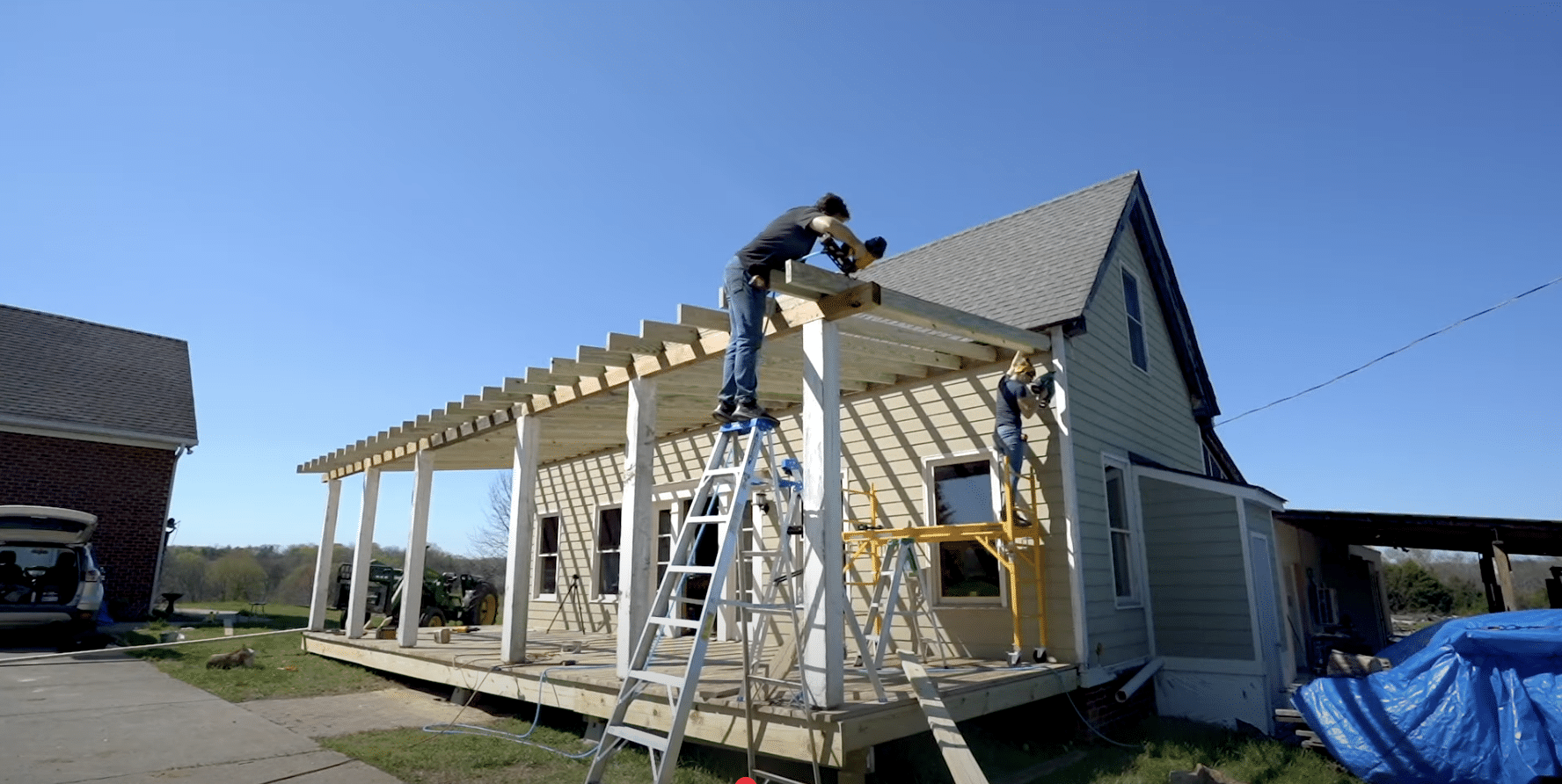 Step_5_Putting_on_the_Roof_and_Finishing_Up