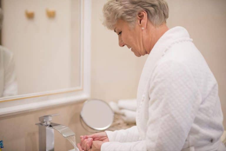 Do Seniors Need a Walk-In Bathtub or a Walk-In Shower