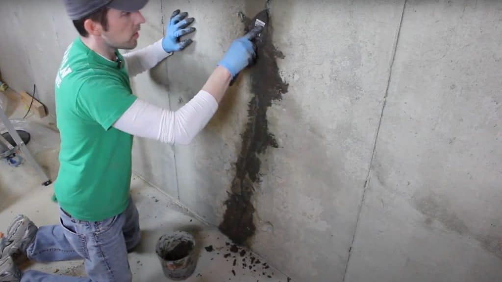 Apply the Hydraulic Cement