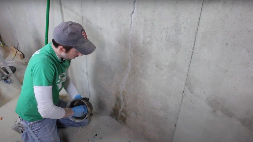 Mix the Hydraulic Cement