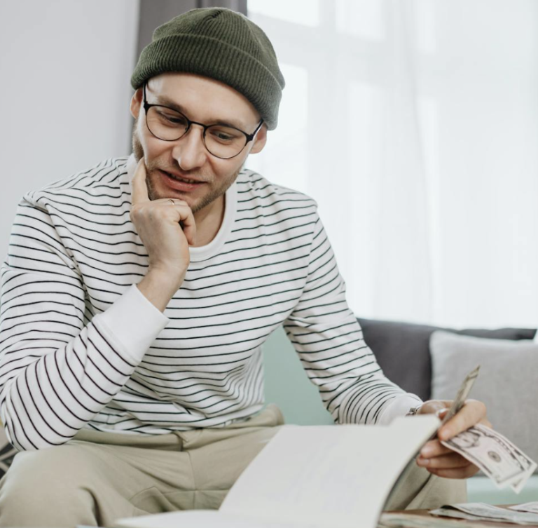 A Simple Guide to Money Matters When Studying Abroad