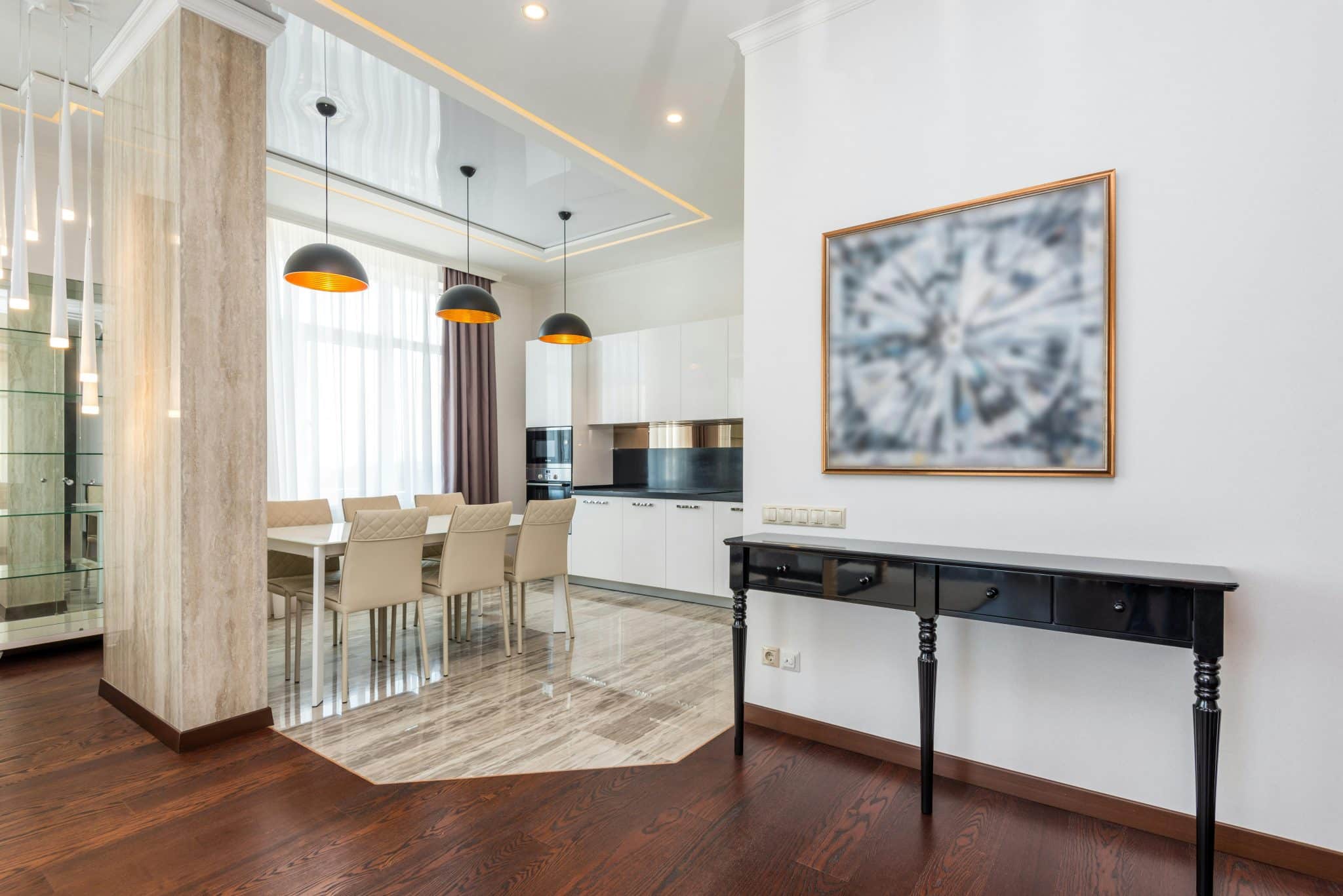 The Acrylic Furniture Trends Designers Are Embracing in 2025