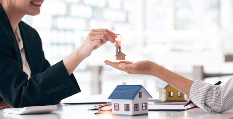 Mistakes to Avoid When Selling Your House