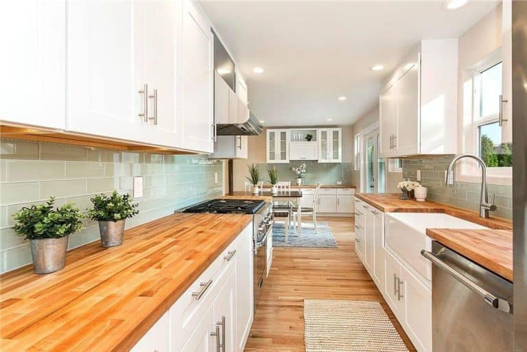 How to Create a Stylish Kitchen with Natural Wood Accents