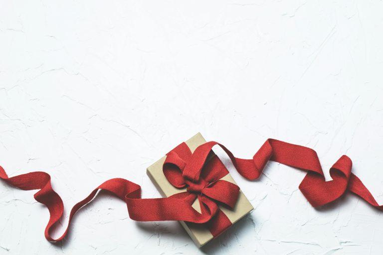 How To Christmas Shop For The Minimalist In Your Life