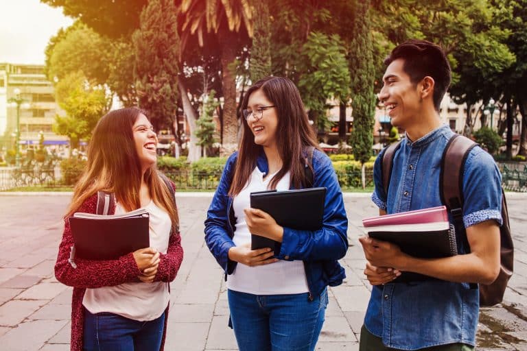 Latin american students or international students in internship in Mexico City