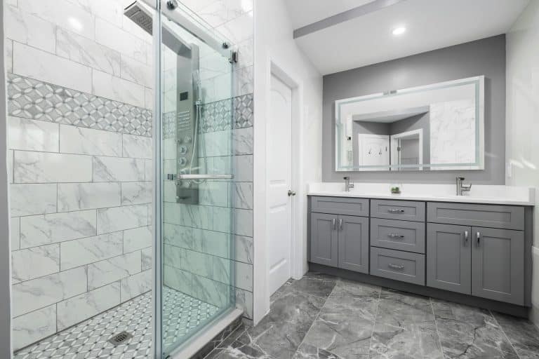 Professional Shower Door Solutions Designed for South Florida Homes