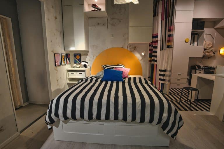 Translating Bold Home Decor Trends into Your Evening Style