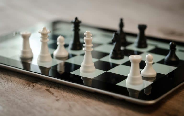 Web Chess for Busy Adults