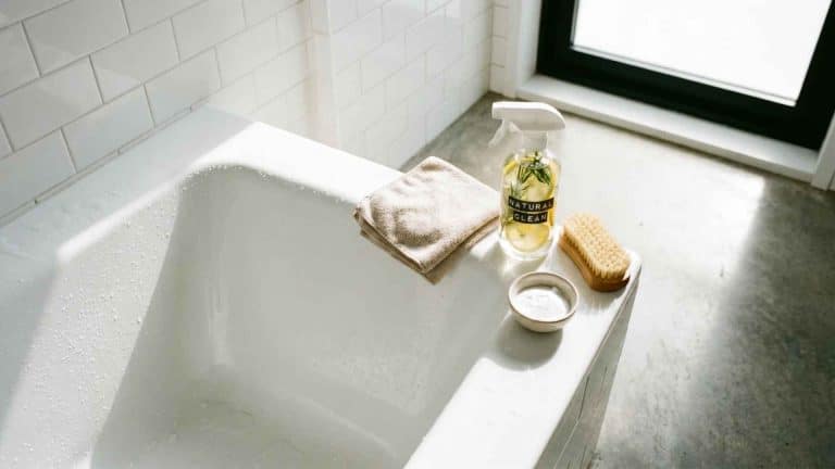 how-to-clean-a-bathtub.jpeg