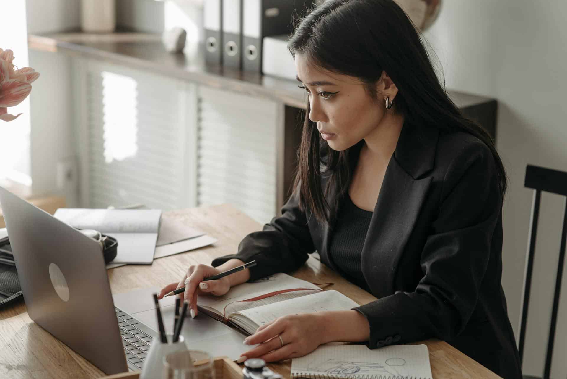 How an Online MBA Can Accelerate Career Growth