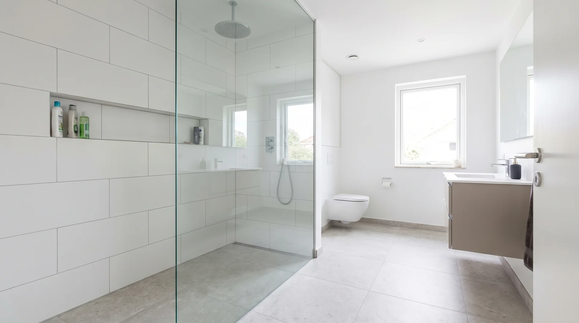 transparent-shower-panels