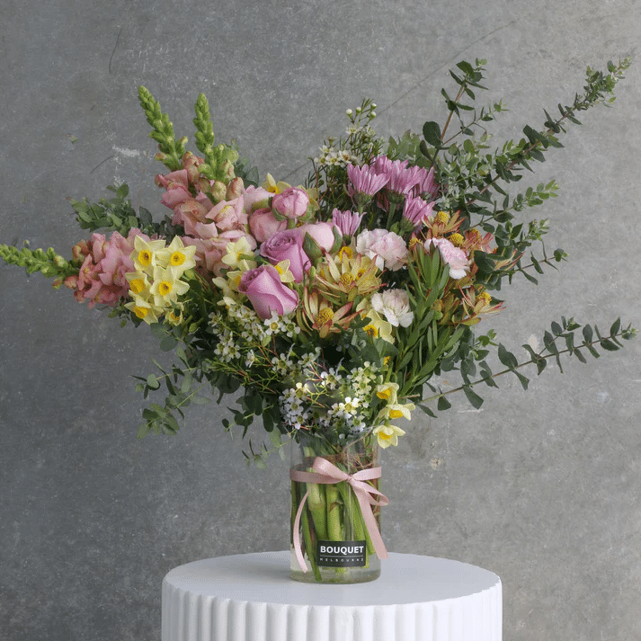 4 Top Reasons that Highlight Why Florals are the Ultimate Corporate Accessory
