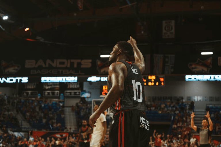 Analyzing Draymond Green’s Role as a De Facto Point Guard on Both Defense and Offense