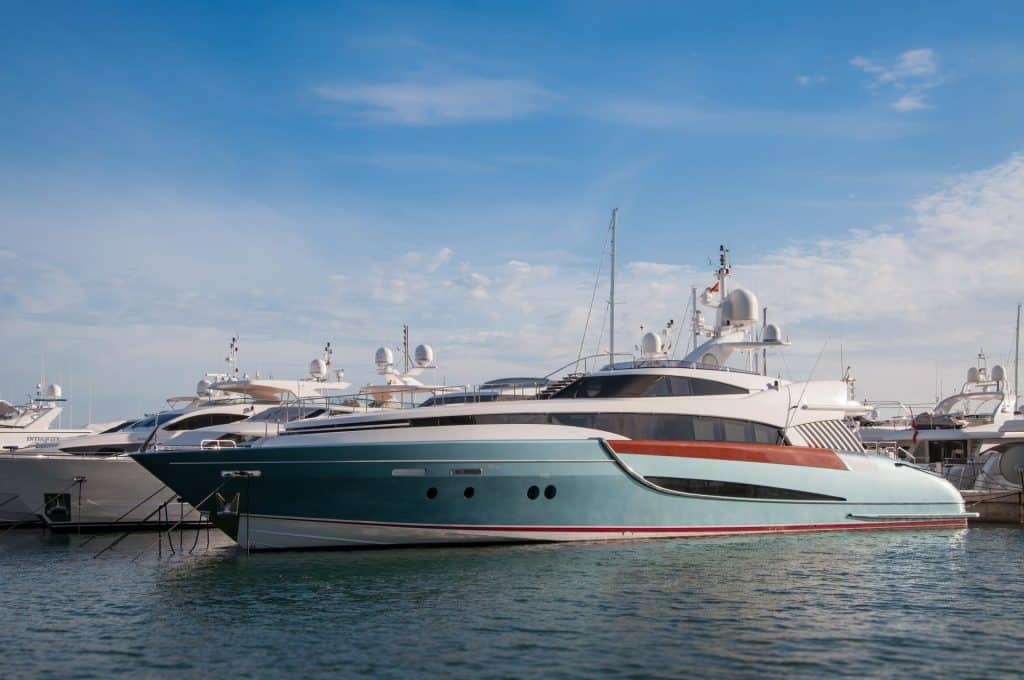 How Yacht Charter Interiors Inspire Chic, Cozy Coastal Homes