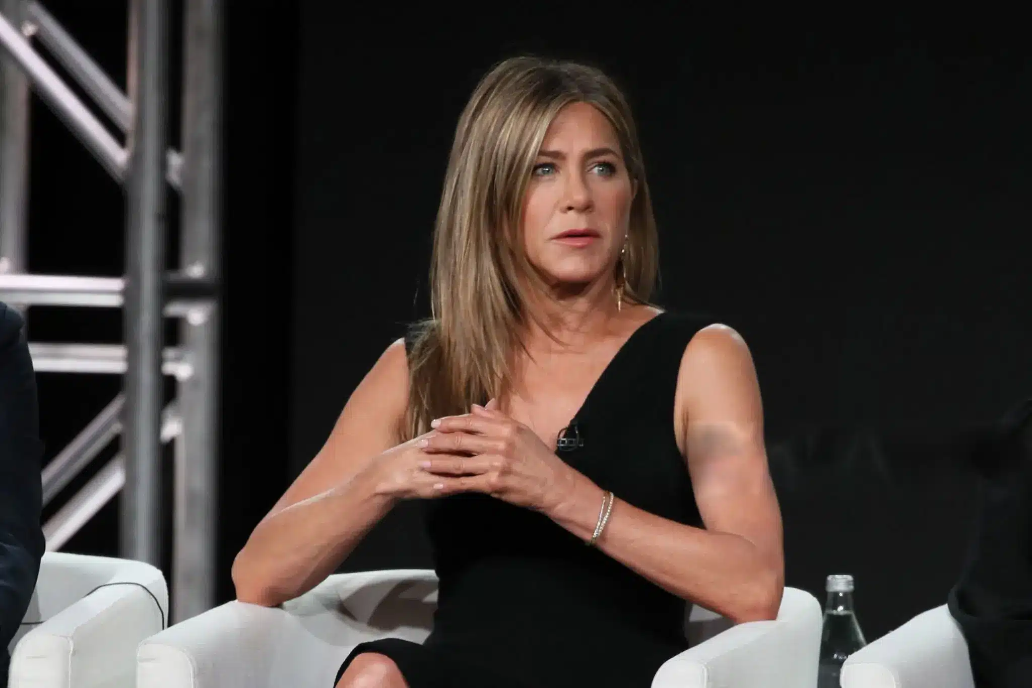 jennifer aniston talks about herb fertility issues in the public