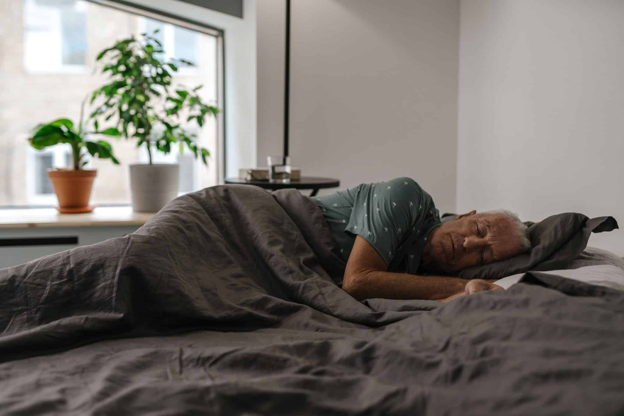 Dr Larry Davidson Explains Why the Way You Sleep Could Be Undoing Your Spine Health